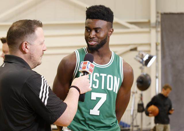 WCBA焦点战：末节26-11定胜局 , 广东女篮客场87-68浙江豪取三连胜（WCBA：广东女篮末节26-11锁定胜局，客场87-68击退浙江收获三连胜）