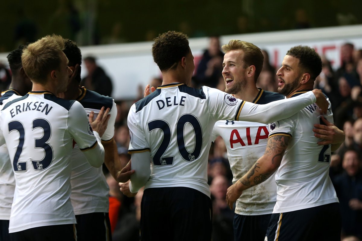 豪气！布里奇斯送队友劳力士表作为圣诞礼物，价值1.5万美元（大手笔！布里奇斯圣诞送队友劳力士手表，价值约1.5万美元）