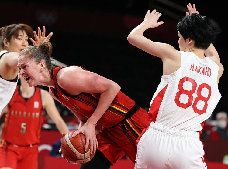 8-7绝杀日本，复制1年前神迹？2-8：中国香港无缘再胜对手（8-7绝杀日本，能否续写一年前的奇迹？2-8：中国香港未能再克对手）