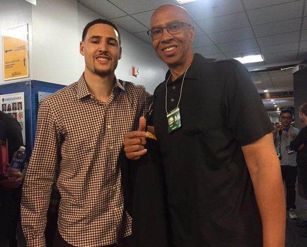 中超赛场争议判罚：VAR判罚引发热议,（中超判罚风波再起，VAR成舆论焦点）