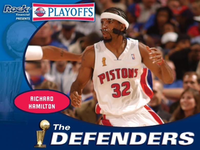 赫伯特·琼斯的篮球生涯回顾（赫伯特·琼斯篮球生涯盘点）