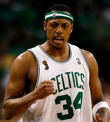 德甲半场：莱默尔破门，纳尔泰进球被吹，拜仁1-0斯图加特（半场战报：莱默尔建功，纳尔泰进球被判无效，拜仁1-0领先斯图加特）