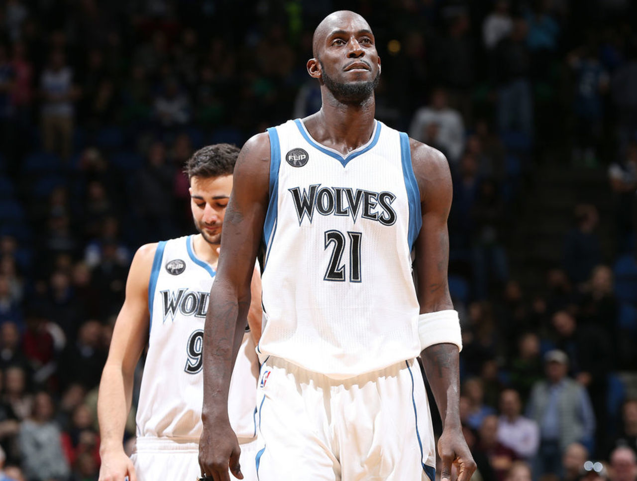 “童话小马一家”穿上彩色服饰 全面完工等你来打卡哈尔滨（童话小马一家换上彩色新装，现已全面竣工，哈尔滨等你来打卡）