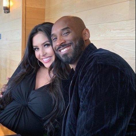 篮球对决：鄢手骐上篮未果，奥利弗力挽狂澜（篮球激战：鄢手骐上篮未中，奥利弗扭转战局）