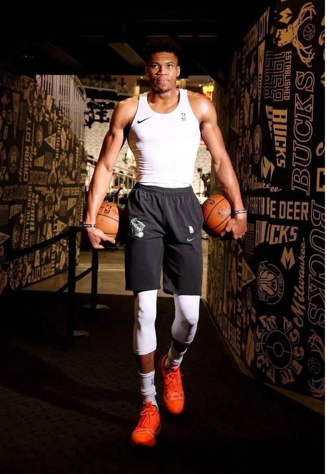 莫雷托：米兰在关注洛伦佐-卢卡，还被推荐了菲尔克鲁格（莫雷托：米兰关注洛伦佐-卢卡，并获推荐菲尔克鲁格）