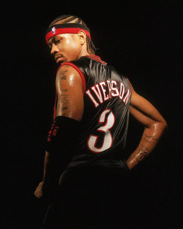 翻新太贵，维罗纳市长托马西提出把维罗纳现主场直接拆除再重建（翻新成本过高，托马西建议将维罗纳现有主场拆除重建）