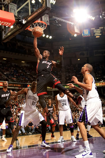 足球国足训练营加入体能测试项目（国足训练营新增体能测试环节）